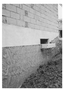 Capa protectora en la impermeabilización vertical de un muro de sótano